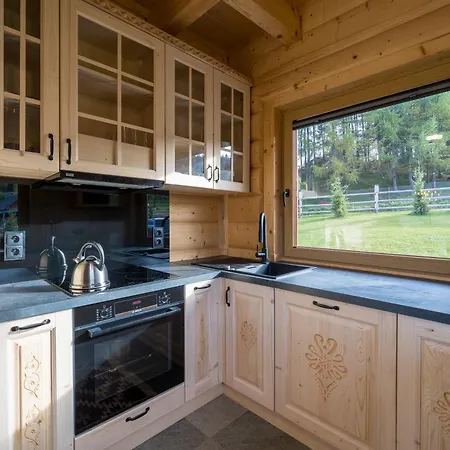 Holiday home Willa Gorski Raj - 4 Sypialnie, 2 Lazienki, Sauna, Tradycyjna Balia Korbielow